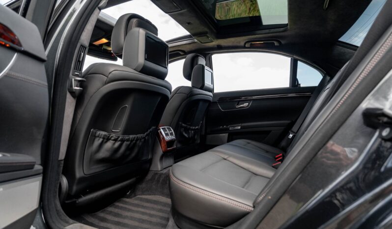 
								2011 Mercedes-Benz S63 AMG P30 full									