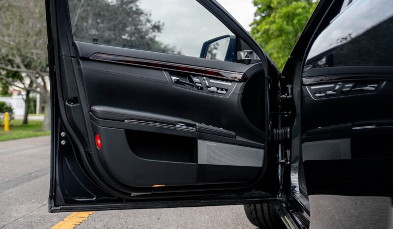 
								2011 Mercedes-Benz S63 AMG P30 full									