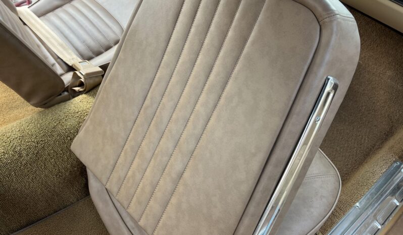 
								1964 Ford Mustang Convertible 4-Speed full									