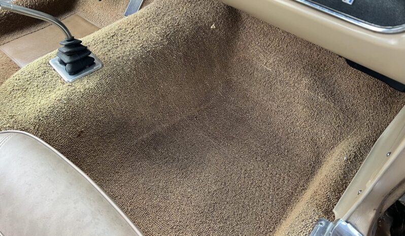 
								1964 Ford Mustang Convertible 4-Speed full									