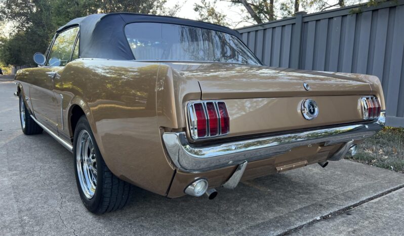 
								1964 Ford Mustang Convertible 4-Speed full									