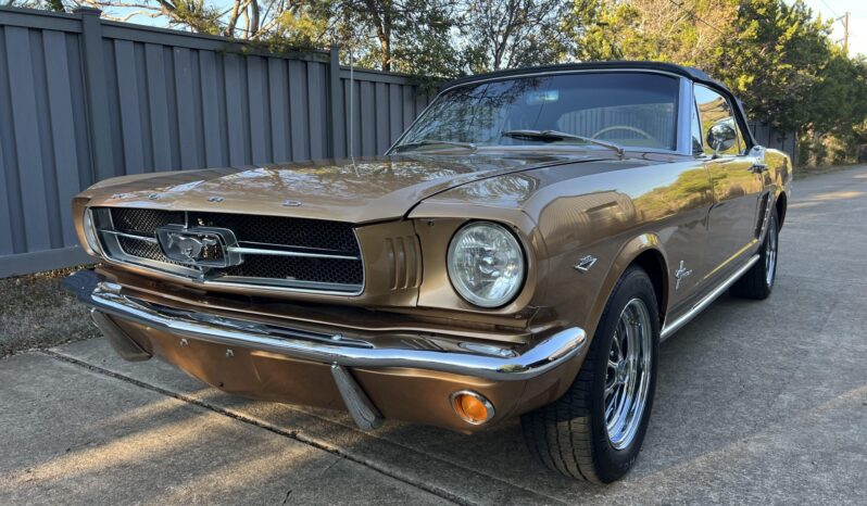 
								1964 Ford Mustang Convertible 4-Speed full									