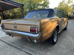 
										1964 Ford Mustang Convertible 4-Speed full									