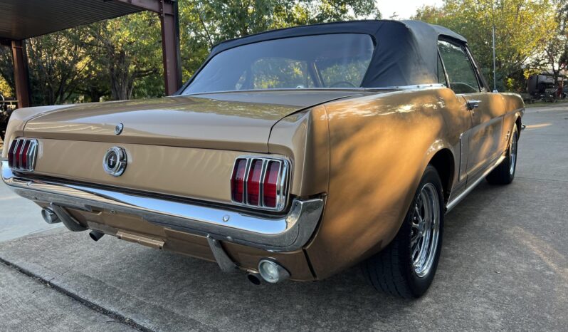 
								1964 Ford Mustang Convertible 4-Speed full									