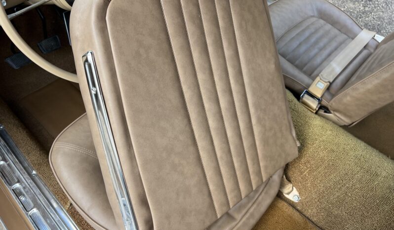 
								1964 Ford Mustang Convertible 4-Speed full									