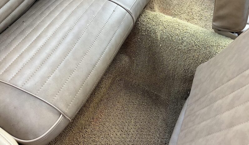 
								1964 Ford Mustang Convertible 4-Speed full									