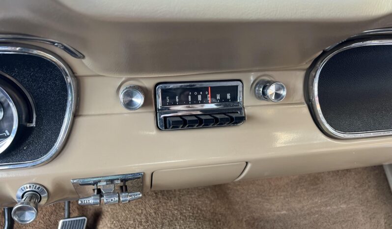 
								1964 Ford Mustang Convertible 4-Speed full									