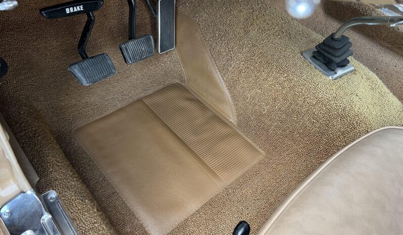 
								1964 Ford Mustang Convertible 4-Speed full									