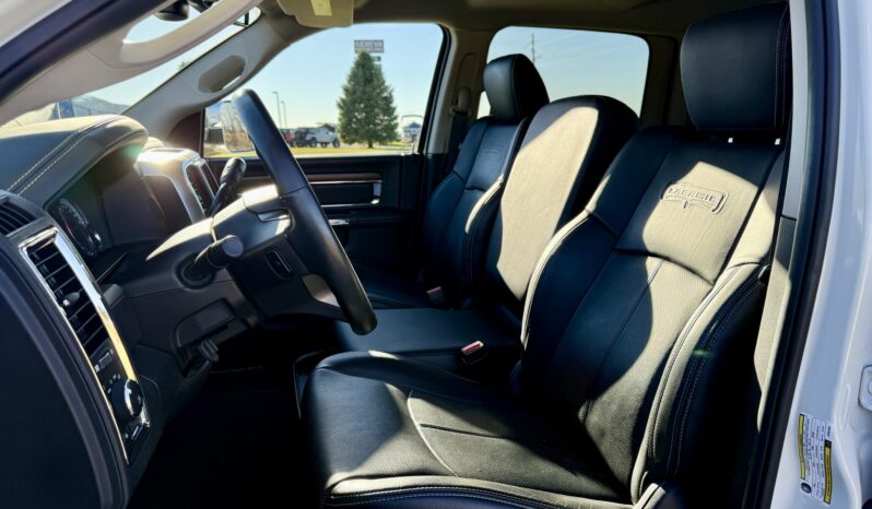 
								2018 Ram 2500 Laramie Mega Cab Cummins 4×4 full									