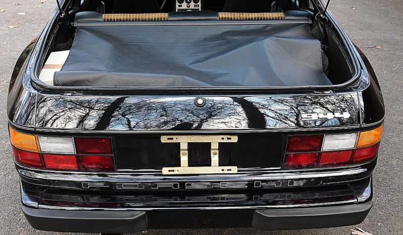 
								1983 Porsche 944 5-Speed full									