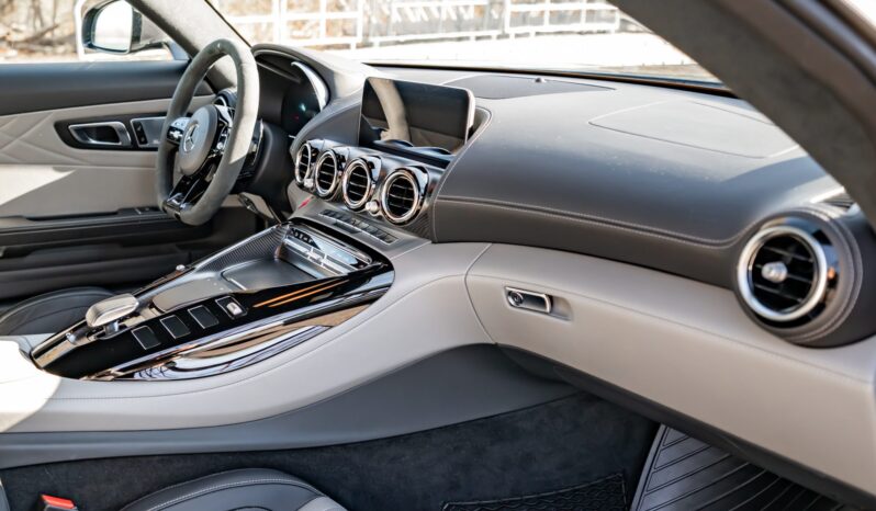 
								2020 Mercedes-AMG GT C Roadster full									