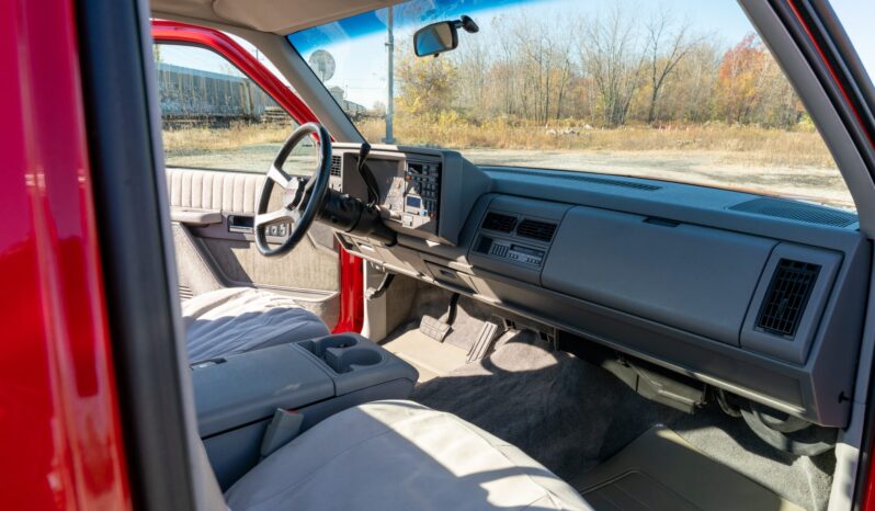 
								1993 Chevrolet 454 SS full									