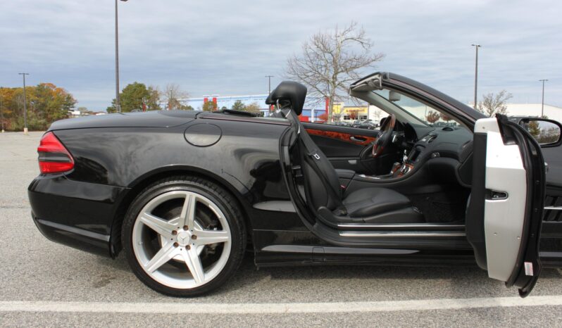 
								2011 Mercedes-Benz SL550 full									