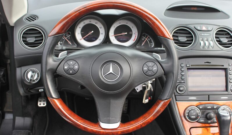 
								2011 Mercedes-Benz SL550 full									