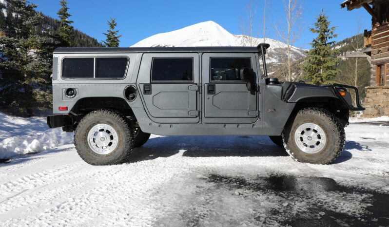 
								2003 Hummer H1 Wagon full									