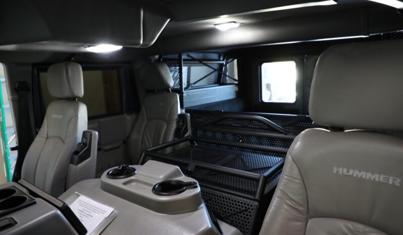 
								2003 Hummer H1 Wagon full									