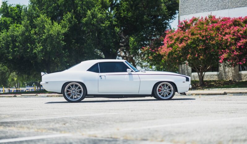 
								1969 Chevrolet Camaro LS3 Custom Restomod full									