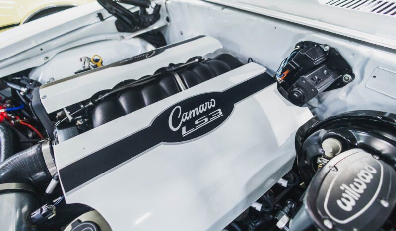 
								1969 Chevrolet Camaro LS3 Custom Restomod full									