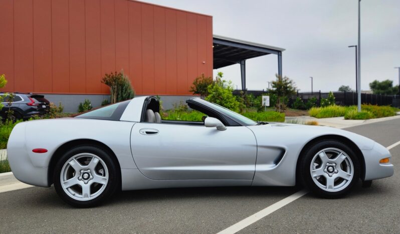 
								1999 Chevrolet Corvette Coupe 6-Speed full									