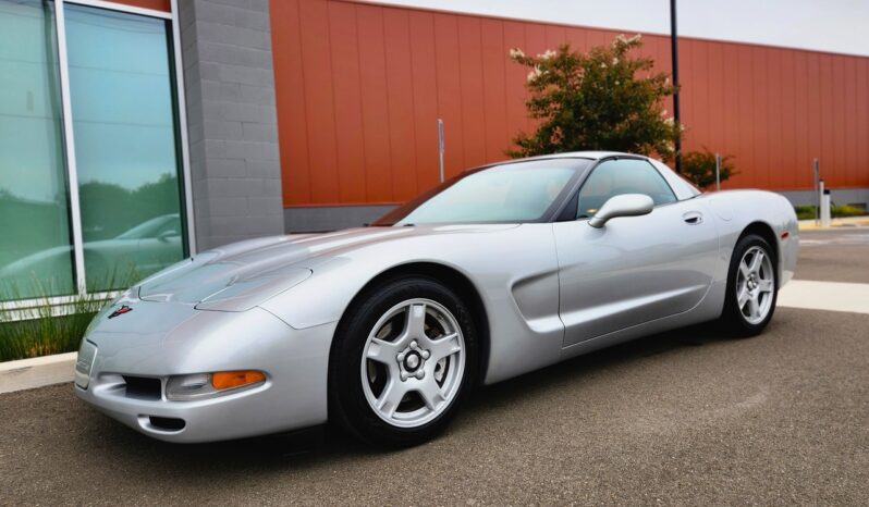 
								1999 Chevrolet Corvette Coupe 6-Speed full									
