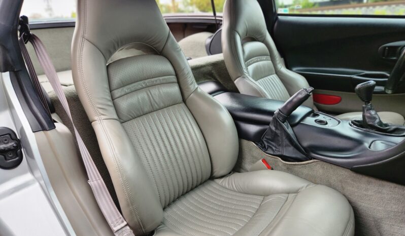 
								1999 Chevrolet Corvette Coupe 6-Speed full									