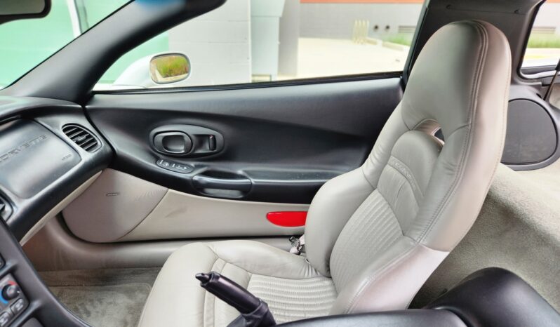 
								1999 Chevrolet Corvette Coupe 6-Speed full									