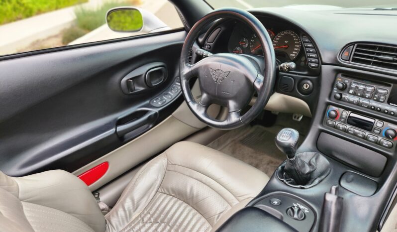 
								1999 Chevrolet Corvette Coupe 6-Speed full									