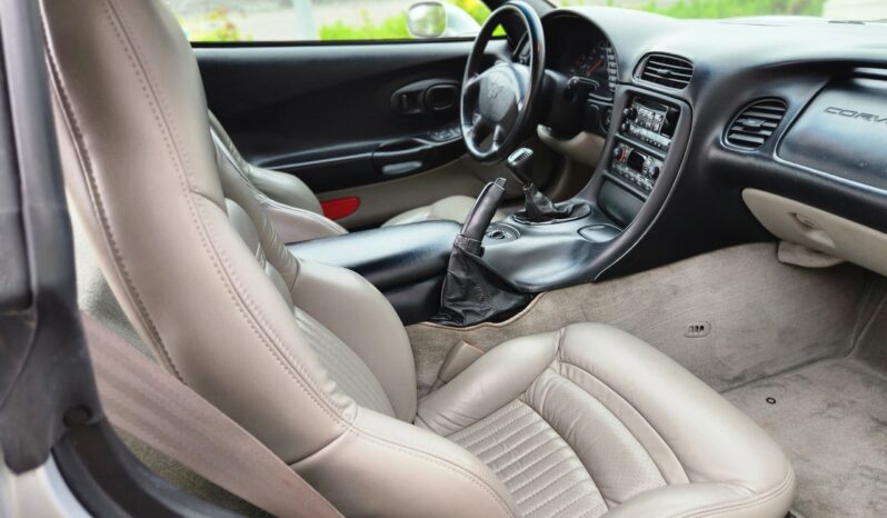 
								1999 Chevrolet Corvette Coupe 6-Speed full									