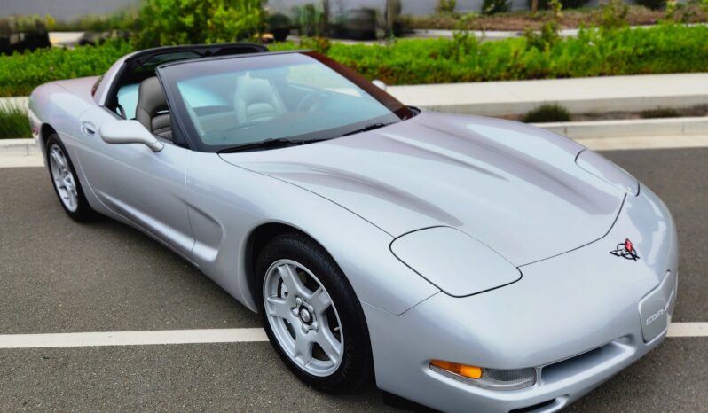 
								1999 Chevrolet Corvette Coupe 6-Speed full									