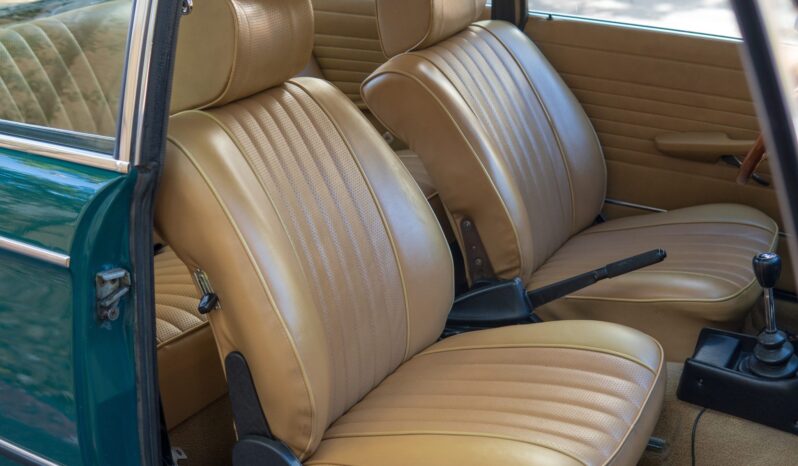 
								1975 BMW 2002 4-Speed full									