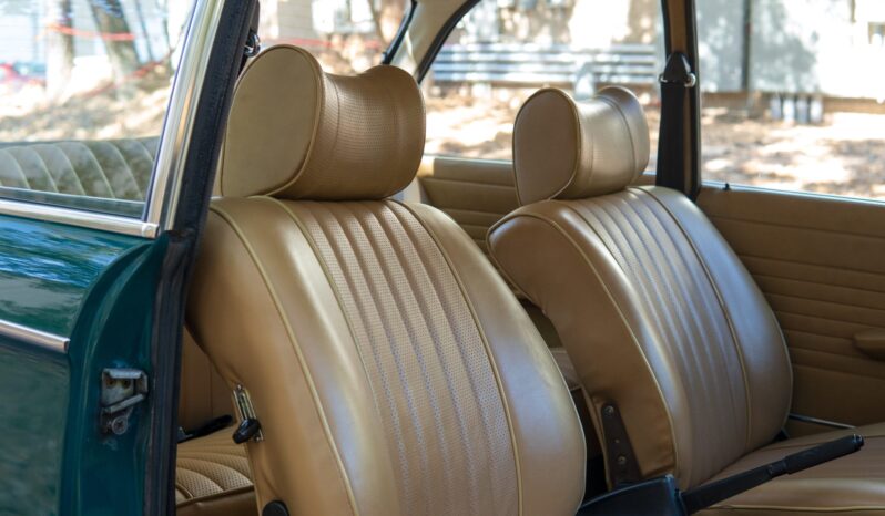 
								1975 BMW 2002 4-Speed full									