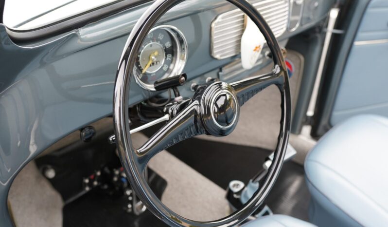 
								1955 Volkswagen Beetle Deluxe Sunroof full									