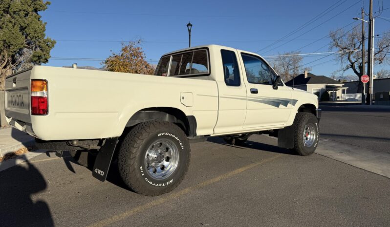 
								1992 Toyota Pickup XtraCab full									