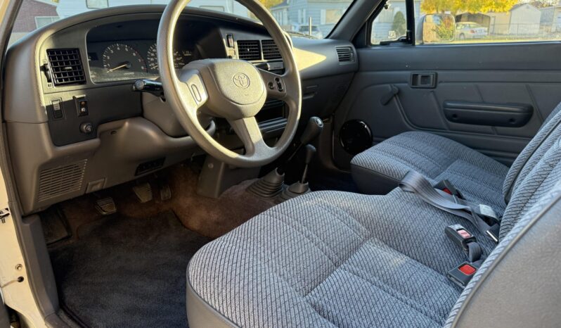 
								1992 Toyota Pickup XtraCab full									