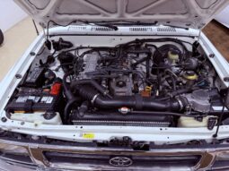 
										1992 Toyota Pickup XtraCab full									