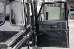 
										1995 Land Rover Defender 110 Pickup Conversion full									