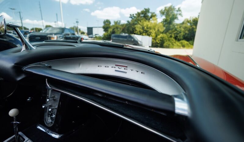 
								1961 Chevrolet Corvette Convertible Fuel-Injected 283 315 HP full									