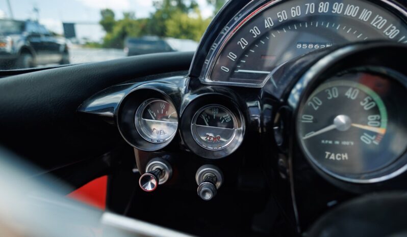 
								1961 Chevrolet Corvette Convertible Fuel-Injected 283 315 HP full									