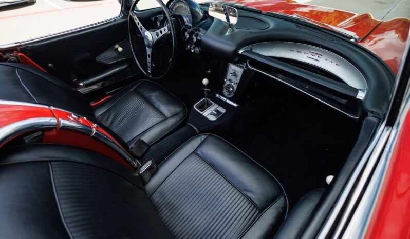 
								1961 Chevrolet Corvette Convertible Fuel-Injected 283 315 HP full									