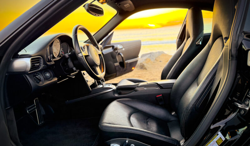 
								2009 Porsche 911 Carrera S Coupe full									