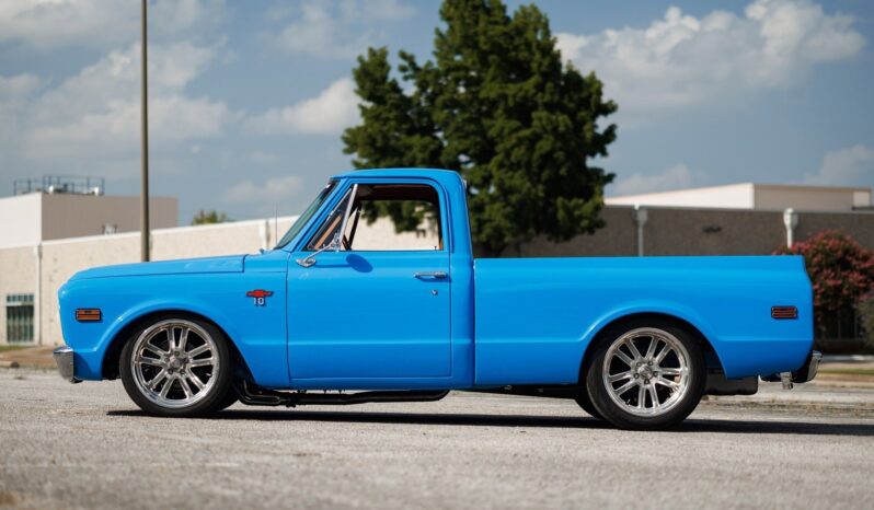 
								1968 Chevrolet C-10 383 Custom Pickup Restomod full									