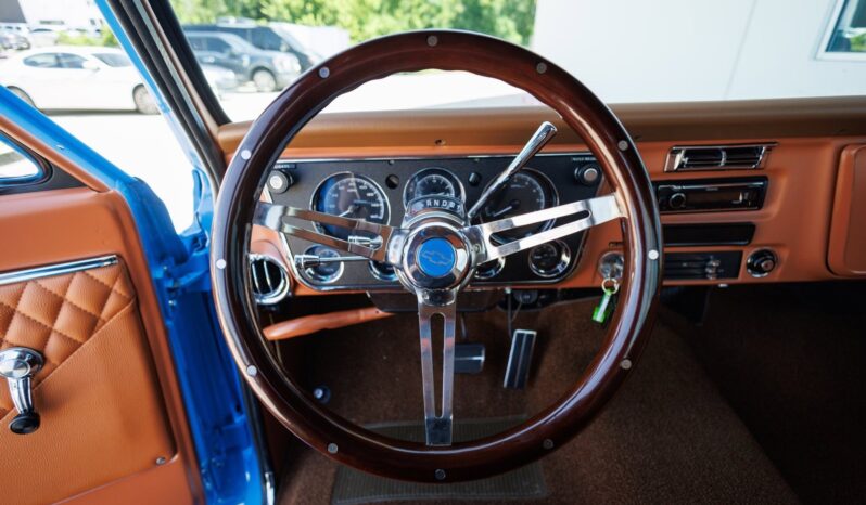 
								1968 Chevrolet C-10 383 Custom Pickup Restomod full									