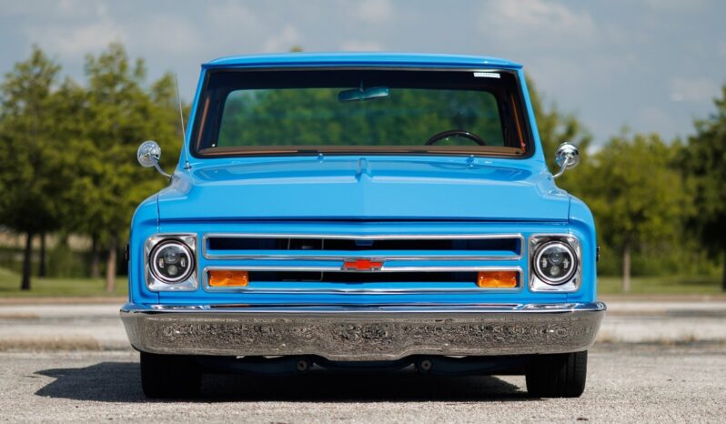 
								1968 Chevrolet C-10 383 Custom Pickup Restomod full									