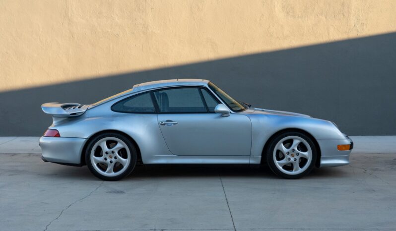 
								1998 Porsche 911 Carrera S Coupe 6-Speed full									