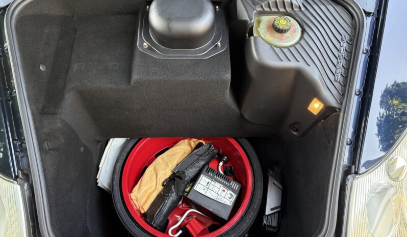 
								2004 Porsche 911 Carrera 4S Coupe 6-Speed full									