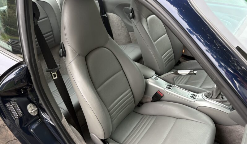 
								2004 Porsche 911 Carrera 4S Coupe 6-Speed full									