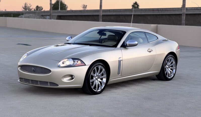 
								2007 Jaguar XK Coupe full									