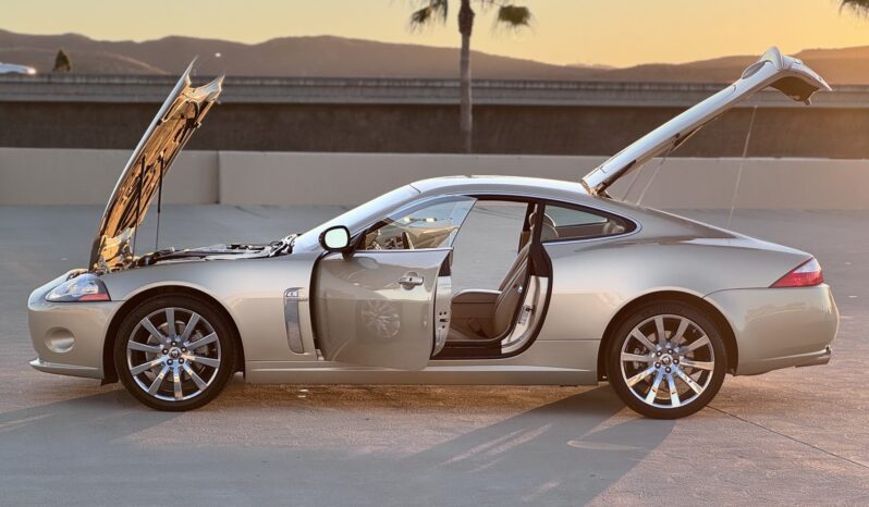 
								2007 Jaguar XK Coupe full									