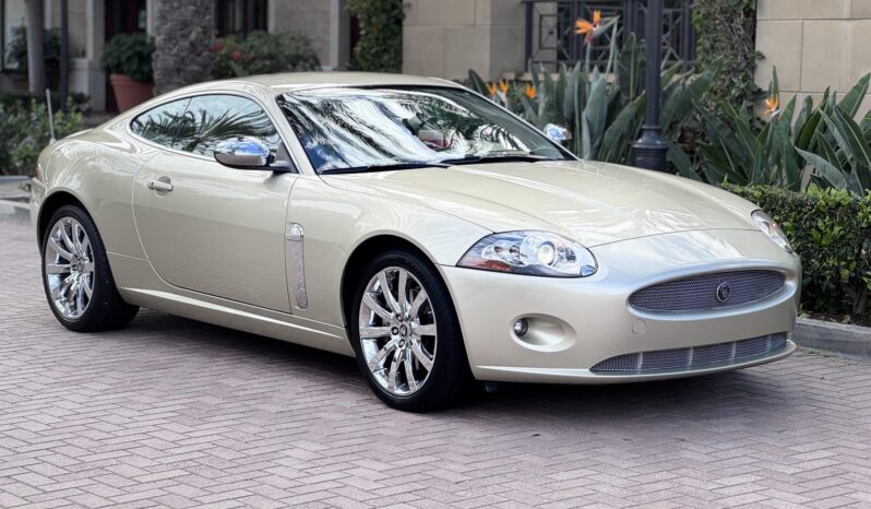 
								2007 Jaguar XK Coupe full									
