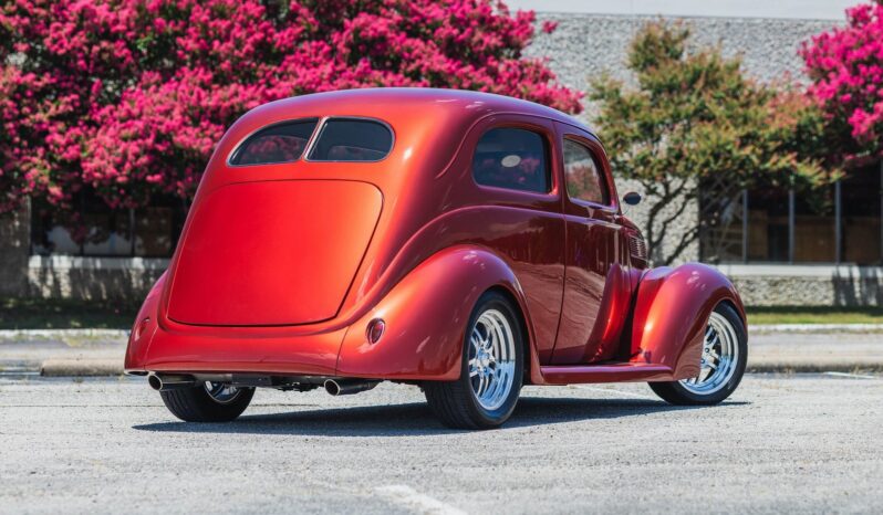 
								1937 Ford Custom Slantback Restomod full									